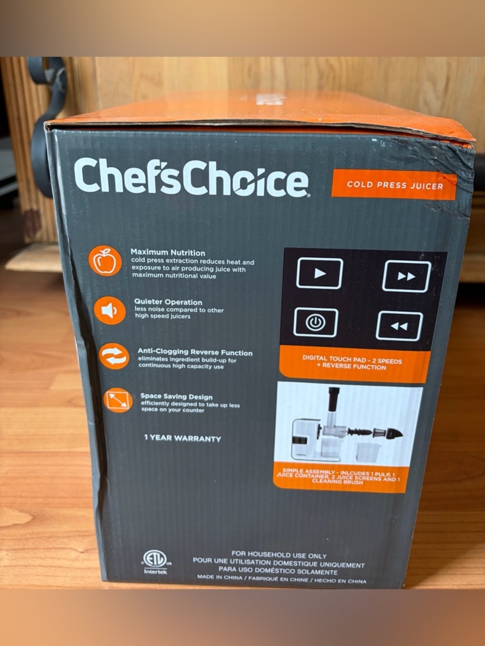 Chef’sChoice NWT White Cold Press Juicer with Digital Touch Pad - Picture 2 of 3